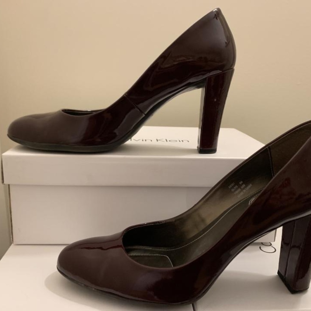 Calvin Klein round toe pumps - Picture 5 of 12